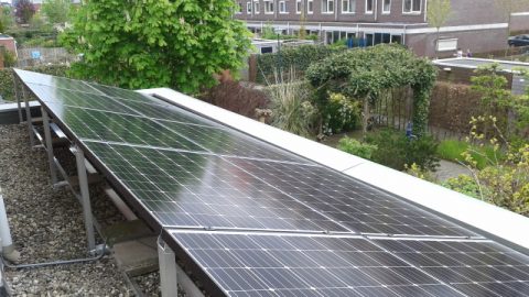 Installatie van Solaria PV met maatwerkframe