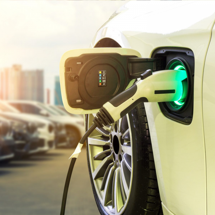 Waar kan ik vinden wat voor laad-aansluiting mijn elektrische auto heeft?